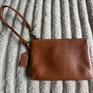 Coach Tan Leather Wristlet Pouch Vintage Leatherware Est 1941 Signature Lining